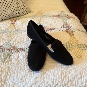 Nine West black suede flats never worn  size 9.5
